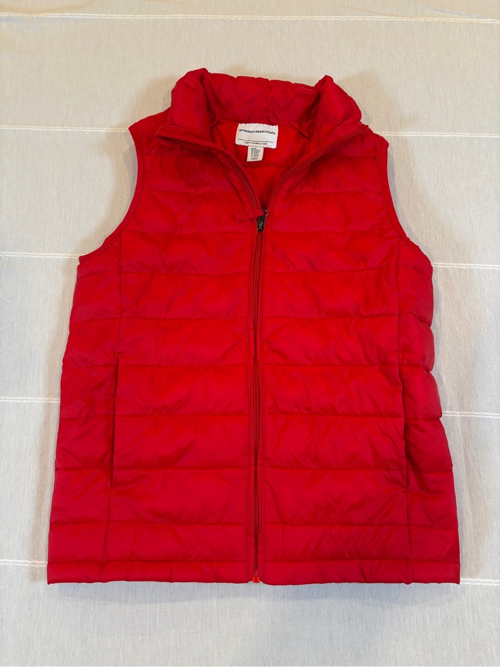 Amazon Essentials Kids Puffer Vest — Red — XL (10 Years)